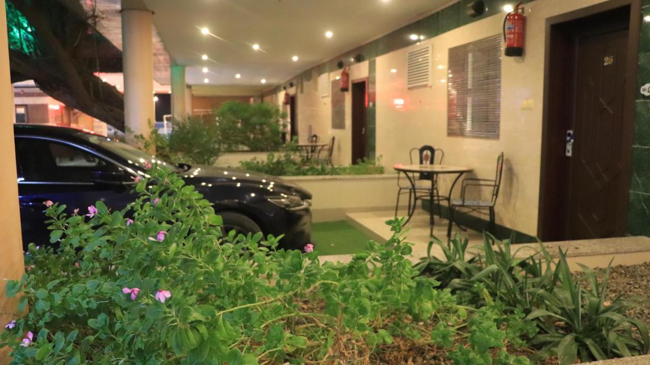 منتجع شاطئ العرب - خليج الرايس Rayyis Exterior foto