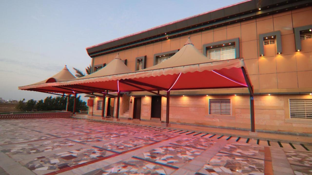 منتجع شاطئ العرب - خليج الرايس Rayyis Exterior foto