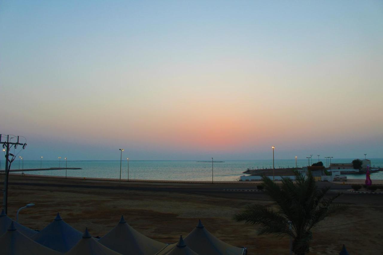 منتجع شاطئ العرب - خليج الرايس Rayyis Exterior foto