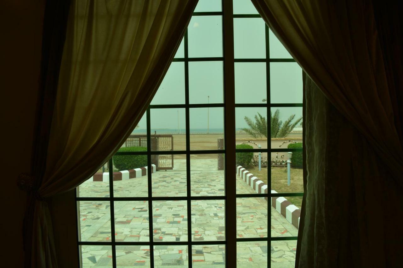 منتجع شاطئ العرب - خليج الرايس Rayyis Exterior foto