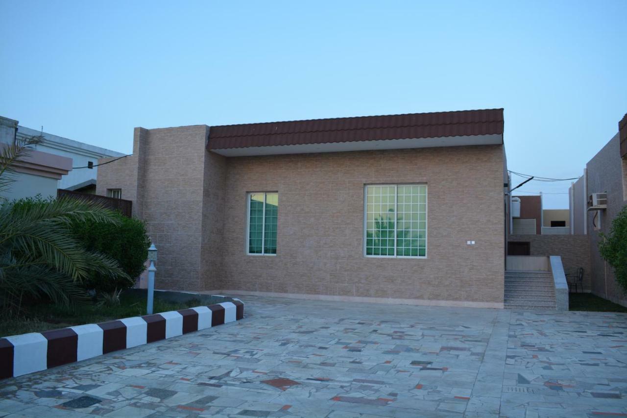 منتجع شاطئ العرب - خليج الرايس Rayyis Exterior foto